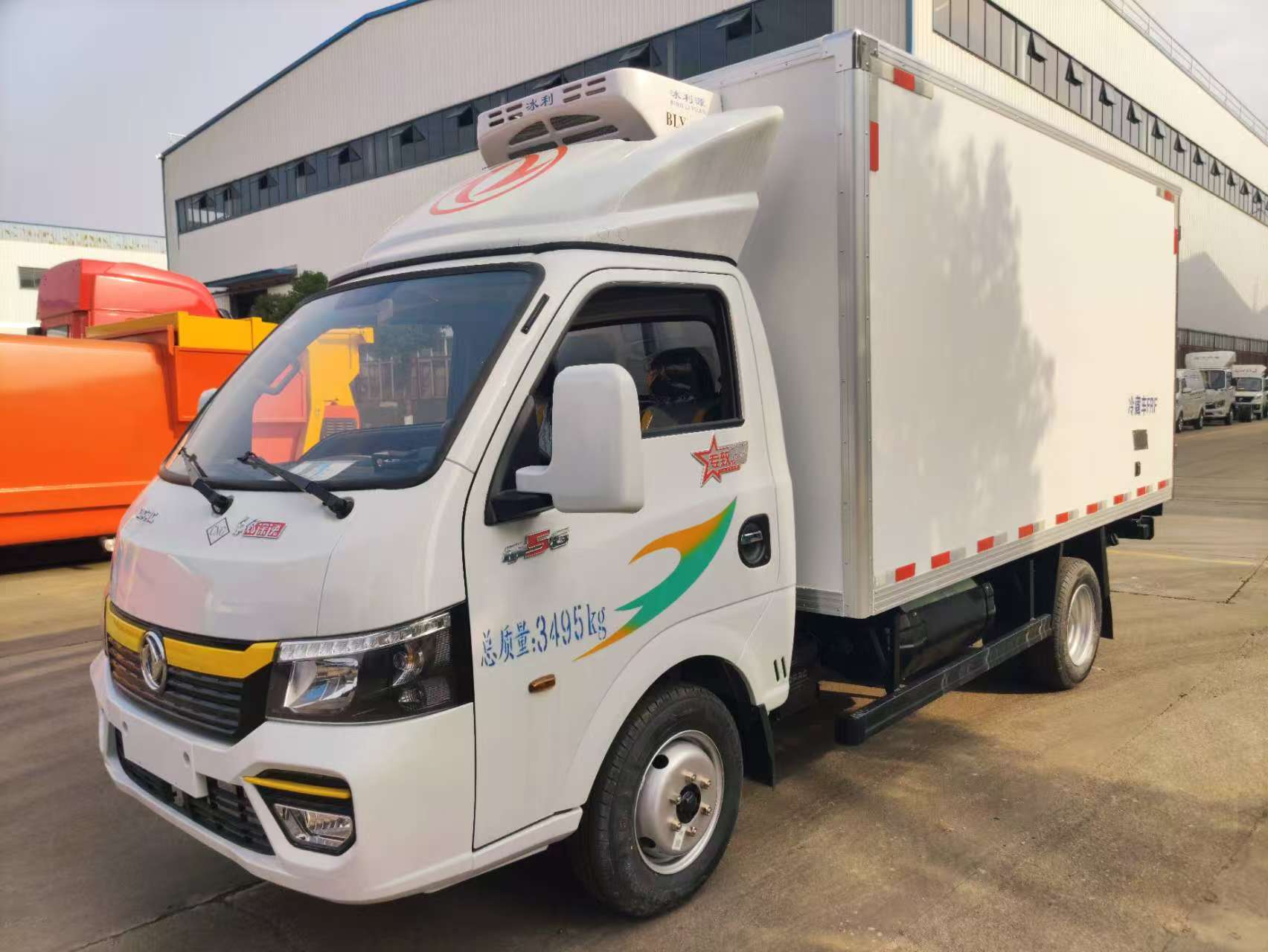 東風途逸天然氣（CNG)冷藏車